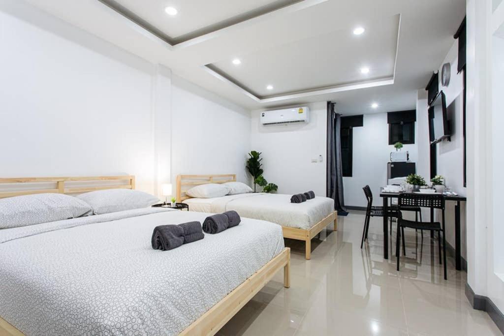 Apartamento P2 Silom Large 2Beds Full Kitchen Wifi 4-6Pax Bangkok Exterior foto