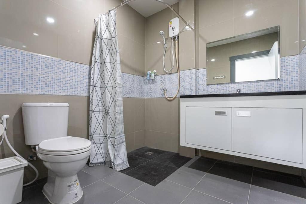 Apartamento P2 Silom Large 2Beds Full Kitchen Wifi 4-6Pax Bangkok Exterior foto
